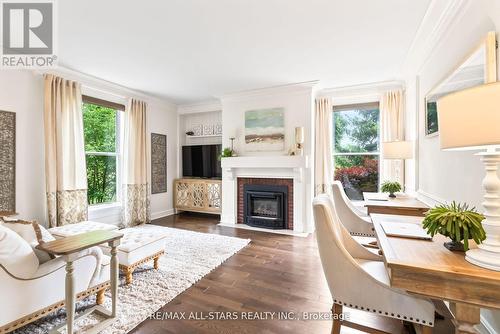 2 Deerfoot Drive, Uxbridge, ON - Indoor Photo Showing Living Room With Fireplace