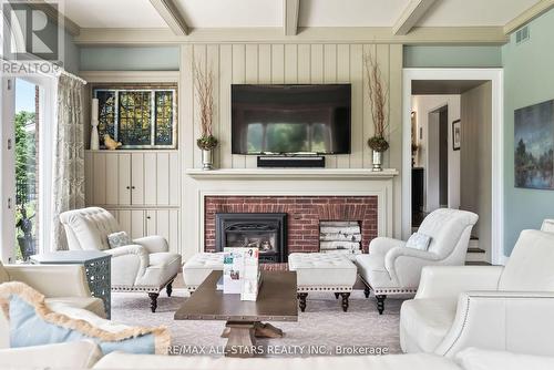 2 Deerfoot Drive, Uxbridge, ON - Indoor Photo Showing Living Room With Fireplace