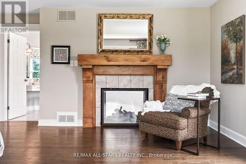 2 Deerfoot Drive, Uxbridge, ON - Indoor Photo Showing Living Room With Fireplace