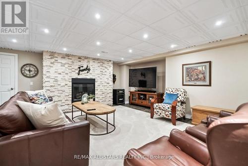 2 Deerfoot Drive, Uxbridge, ON - Indoor With Fireplace