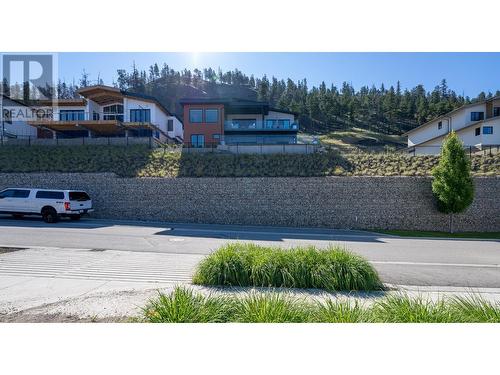 586 Clifton Court, Kelowna, BC 