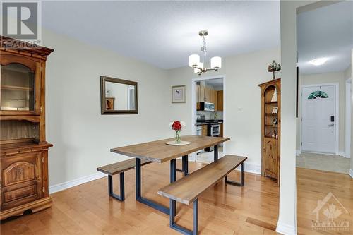 213 Pickford Drive, Ottawa, ON - Indoor Photo Showing Dining Room