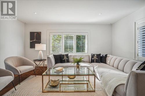 251 Lytton Boulevard, Toronto, ON - Indoor Photo Showing Living Room