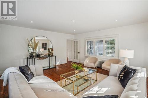 251 Lytton Boulevard, Toronto, ON - Indoor Photo Showing Living Room