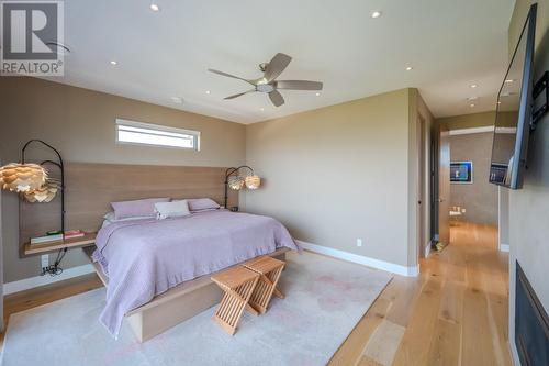 525 Vancouver Avenue, Penticton, BC - Indoor Photo Showing Bedroom