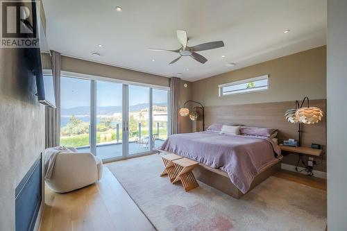 525 Vancouver Avenue, Penticton, BC - Indoor Photo Showing Bedroom