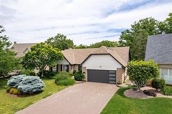 39 Hilts Drive  Stoney Creek, ON L8G 3H5