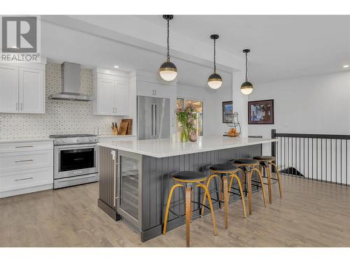 16 Caramillo Road, Kelowna, BC - Indoor Photo Showing Kitchen With Upgraded Kitchen