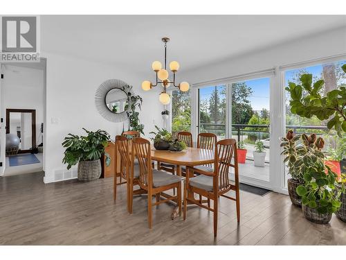 16 Caramillo Road, Kelowna, BC - Indoor Photo Showing Dining Room