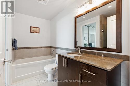 1107 - 1055 Southdown Road, Mississauga, ON - Indoor Photo Showing Bathroom