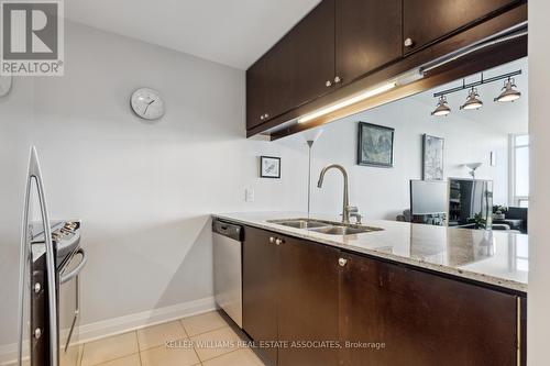 1107 - 1055 Southdown Road, Mississauga, ON - Indoor Photo Showing Kitchen With Double Sink