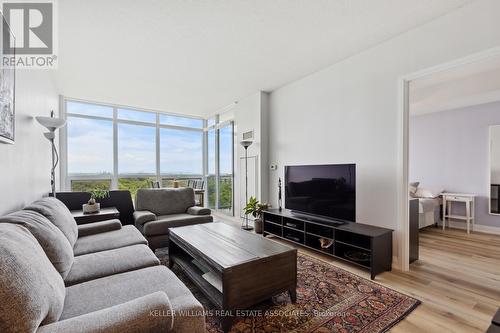 1107 - 1055 Southdown Road, Mississauga, ON - Indoor Photo Showing Living Room