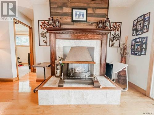 1479 Lakeshore Rd S, Temiskaming Shores, ON - Indoor With Fireplace