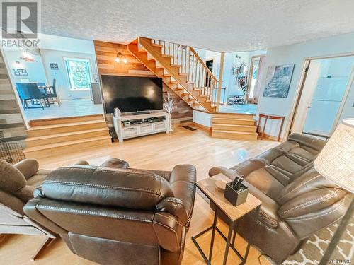 1479 Lakeshore Rd S, Temiskaming Shores, ON - Indoor Photo Showing Living Room