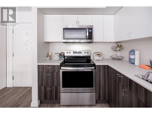 655 Academy Way Unit# 107, Kelowna, BC - Indoor Photo Showing Kitchen