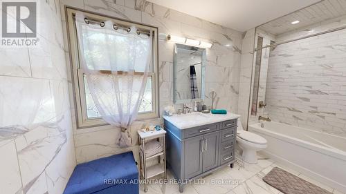 47105 Harding Smith Line, Central Elgin (Sparta), ON - Indoor Photo Showing Bathroom