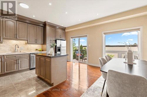 35 Market Garden Mews, Toronto W07, ON - Indoor Photo Showing Kitchen