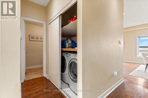 35 Market Garden Mews, Toronto W07, ON - Indoor Photo Showing Laundry Room