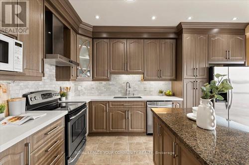 35 Market Garden Mews, Toronto W07, ON - Indoor Photo Showing Kitchen With Stainless Steel Kitchen With Upgraded Kitchen