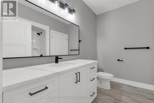 265 Lancaster Drive, Port Colborne, ON - Indoor Photo Showing Bathroom