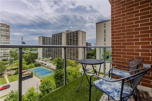 551 Maple Avenue|Unit #814, Burlington, ON - Outdoor With Balcony With Exterior