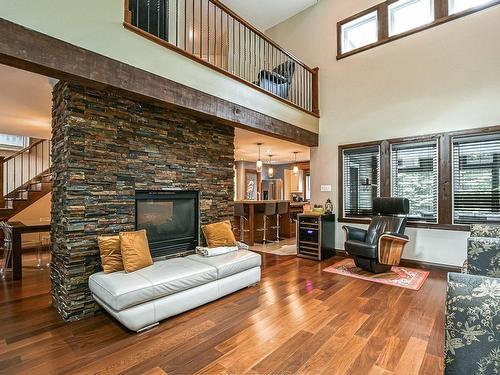 Living room - 9 155E Avenue, Saint-Hippolyte, QC - Indoor Photo Showing Other Room With Fireplace