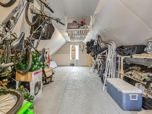 Garage - 9 155E Avenue, Saint-Hippolyte, QC - Indoor Photo Showing Other Room