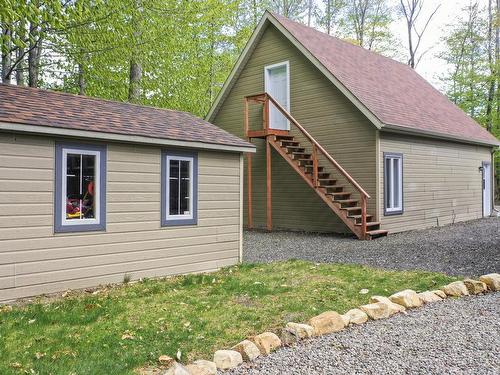 Garage - 9 155E Avenue, Saint-Hippolyte, QC - Outdoor With Exterior