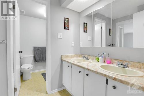 247 Temby Private, Ottawa, ON - Indoor Photo Showing Bathroom