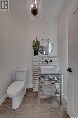 1403 Edward Avenue, Saskatoon, SK - Indoor Photo Showing Bathroom