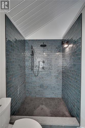 1403 Edward Avenue, Saskatoon, SK - Indoor Photo Showing Bathroom