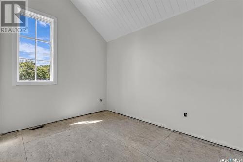 1403 Edward Avenue, Saskatoon, SK - Indoor Photo Showing Other Room