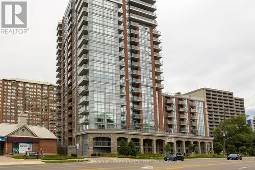 814 - 551 Maple Avenue, Burlington, ON - Outdoor With Balcony With Facade