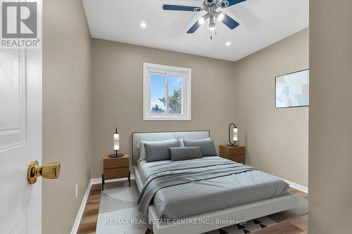 5763 Hemlock Street, Niagara Falls, ON - Indoor Photo Showing Bedroom