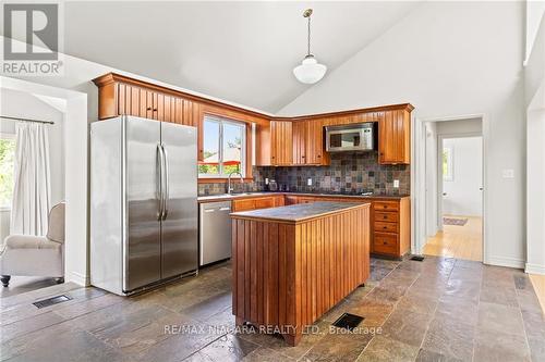 50672 Green Road S, Wainfleet, ON - Indoor Photo Showing Kitchen