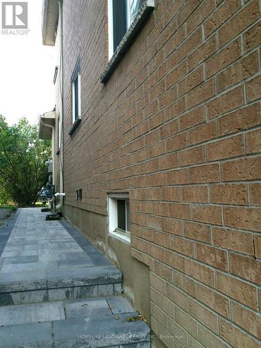 Bsmt - 72 Bellagio Crescent, Vaughan (Patterson), ON - Outdoor With Exterior