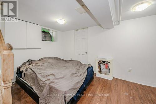 53 Rosslyn Avenue, Hamilton, ON - Indoor Photo Showing Bedroom