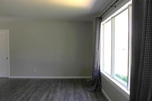 383 Birch Street, Arborg, MB - Indoor Photo Showing Other Room