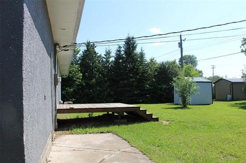 383 Birch Street, Arborg, MB - Outdoor