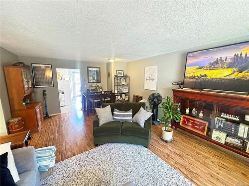 2326 Panorama View Dr, Nanaimo, BC - Indoor Photo Showing Living Room