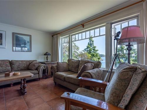 1380 Upshur Rd, Quadra Island, BC 