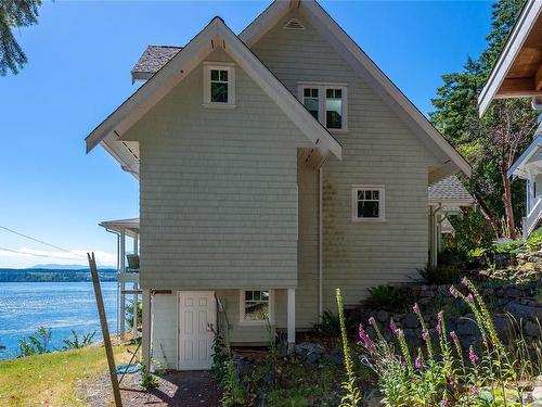 1380 Upshur Rd, Quadra Island, BC 