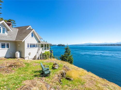 1380 Upshur Rd, Quadra Island, BC 