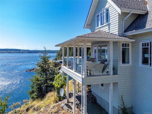 1380 Upshur Rd, Quadra Island, BC 