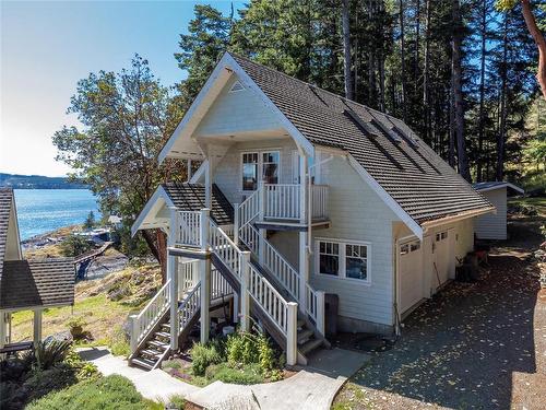 1380 Upshur Rd, Quadra Island, BC 