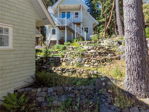 1380 Upshur Rd, Quadra Island, BC 