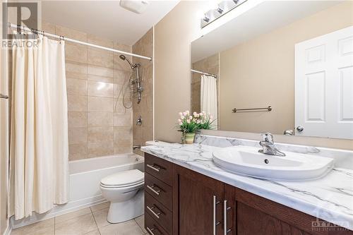 609 Via Amalfi Street, Ottawa, ON - Indoor Photo Showing Bathroom