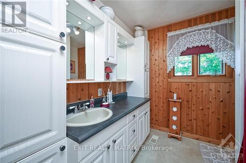 12646 County 28 Road, South Dundas, ON - Indoor Photo Showing Bathroom