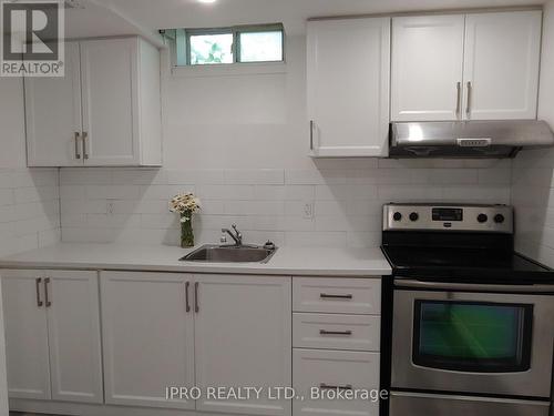 67 Snowball Crescent, Toronto (Malvern), ON - Indoor Photo Showing Kitchen With Upgraded Kitchen