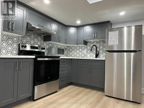 25 Henry Moody Drive, Brampton, ON - Indoor Photo Showing Kitchen With Upgraded Kitchen